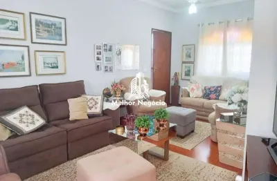 Casa à venda com 2 quartos, 1 suíte, localizada no bairro Santa Maria, em Americana, SP