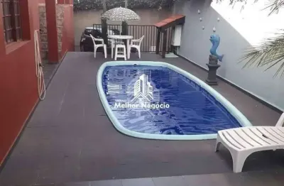 Casa com 3 dormitórios, sendo 2 suítes com piscina em Americana