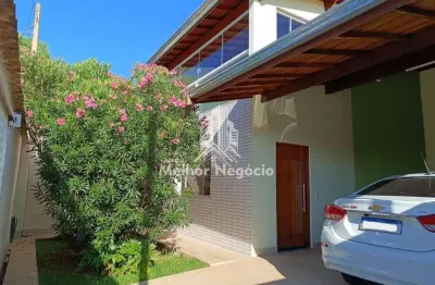 Casa à venda com 3 dormitórios e 2 suítes no bairro Jardim Novo Cambuí em Hortolândia - Excelente localização!