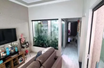 Casa à venda com 2 quartos,  2 banheiros localizado no bairro  Parque Residencial Jaguary - Americana SP