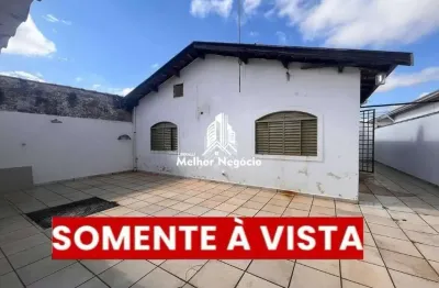 SOMENTE Á VISTA - Casa com 03 quartos (01 suíte) à venda no bairro Pompéia, Piracicaba - SP