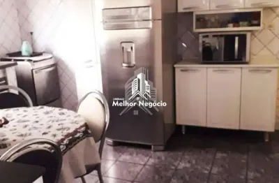 Casa com 3 dormitórios, sendo 2 suítes com piscina em Americana