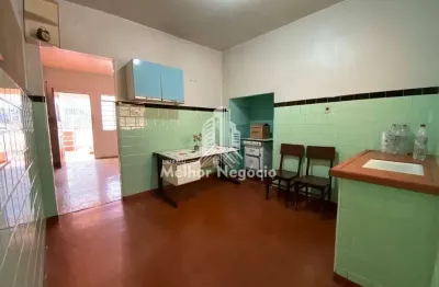 Casa á venda com 2 dormitórios no Jardim Interlagos, em Campinas, SP.