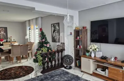Casa à venda com 3 quartos (1 suíte) no bairro Jardim Novo Campos Elíseos em Campinas - SP