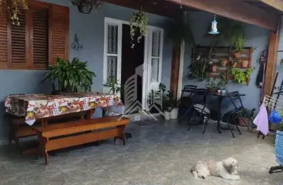 Casa com 3 quartos  e dois banheiros (1 suíte), localizada no Jardim San Diego, Campinas-SP