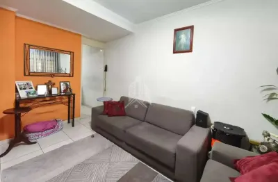 Casa à venda com 2 dormitórios e 2 banheiros no Village Costa Azul em Campinas.