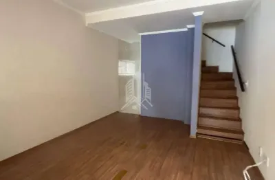 Casa à venda com 2 quartos e 2 banheiros no condomínio Village Costa Azul em Campinas.