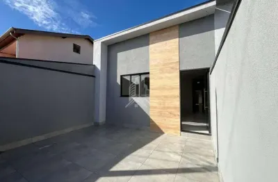 Casa à venda com 03 quartos sendo 01 suíte, localizado no bairro Parque Sevilha em Sumaré/SP.