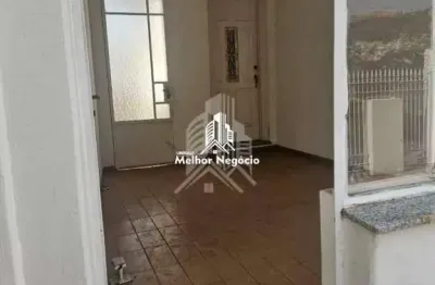 Casa à venda na Vila Industrial, Campinas - SP  Casa com 2 dormitórios, 1 banheiro e 1 vaga de garagem descoberta.