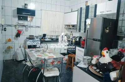 Casa com 3 dormitórios à venda, localizada no bairro Jardim Santa Adélia em Limeira/SP