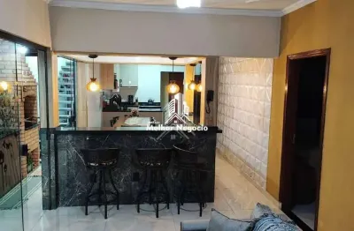 Casa à venda no Jardim Capoava em Nova Odessa, SP Casa com 3 dormitórios, sendo 1 suíte, 2 banheiros e 2 vagas de garagem.