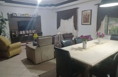 Casa à venda com 4 quartos,  3 banheiros localizado no bairro Jardim Hortência- Limeira SP