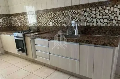 Casa à venda com e quartos e 2 banheiros na Vila Padre Manoel de Nóbrega em Campinas.