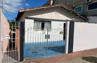 Casa à venda com 4 dormitórios (inclui edícula e porão) em terreno de 447m² – localização privilegiada no centro de são josé dos campos