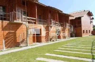 Casa em condomínio com piscina – 2 dormitórios em caraguatatuba