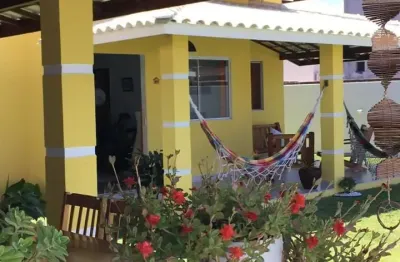 Excelente casa em condomínio fechado com clube o litoral norte, a 15 minutos das praias de guarajuba e ita