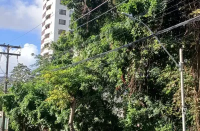 Excelente terreno para incorporação vizinho a prédio residencial