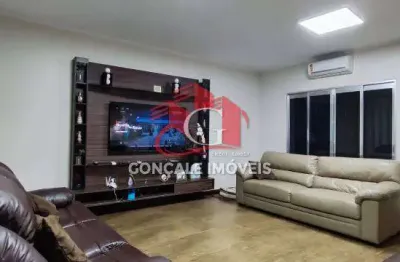 Casa térrea com 3 dormitórios e 3 vagas em jardim guanca - r$ 1.450.000