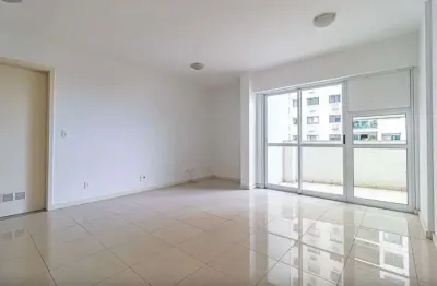 Barra bonita - amplo 02 qtos 94m² - ao lado do shopping e a poucos metros da praia - melhor local !!
