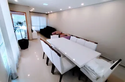 Casa no jardim vila galvão em guarulhos com 3 quartos, 3 suítes, 3 vagas de garagem e área gourmet com churrasqueira!