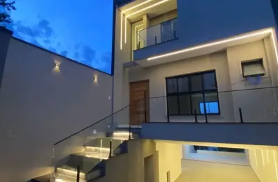 Casa a venda na vila augusta com 3 suítes e 8 vagas de garagem