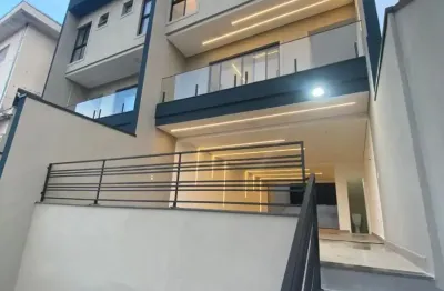 Casa a venda na vila augusta com 3 suítes, 8 vagas de garagem - acabamento de alto padrão