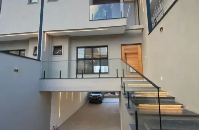 Casa a venda na vila augusta com 3 suítes e 8 vagas de garagem - acabamento diferenciado