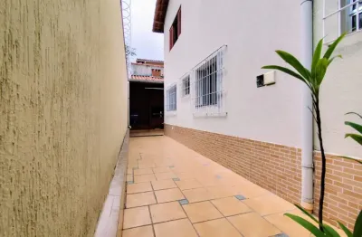 Casa a venda no bom clima em guarulhos com 4 quartos, 3 suítes e 5 vagas de garagem - quintal com churrasqueira