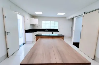 Casa a venda na vila rosália em guarulhos com 4 quartos, 2 suítes, 3 vagas e quintal com churrasqueira