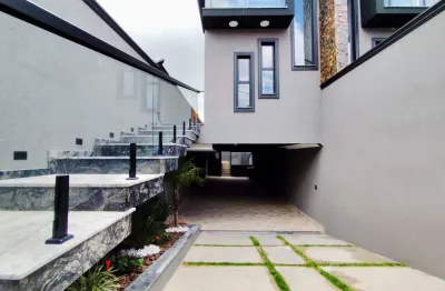 Casa a venda em itaquaquecetuba com 3 quartos, suíte e 8 vagas de garagem!