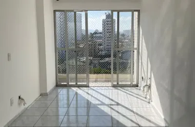 Apartamento a venda gopouva - 3 quartos, 2 banheiros, 1 vaga fixa - varanda