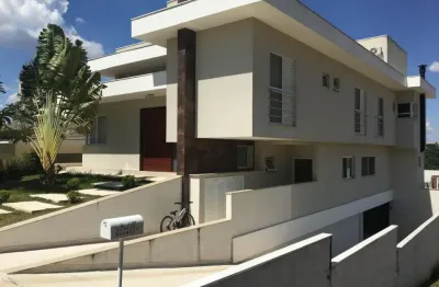 Casa de alto padrão para locação – condomínio reserva da serra