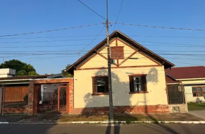 Casa antiga em terreno amplo para venda no bairro boa vista em novo hamburgo