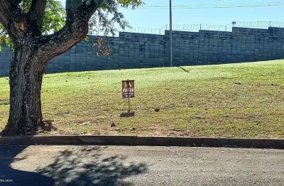 Terreno à venda na Avenida Rui Barbosa, Lagoa Dourada, Brotas