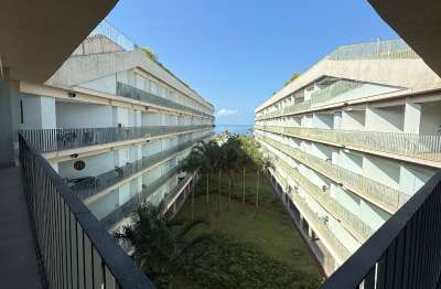 Apartamento com vista pro mar , arquitetura incrível que vai do mar até a mata !
