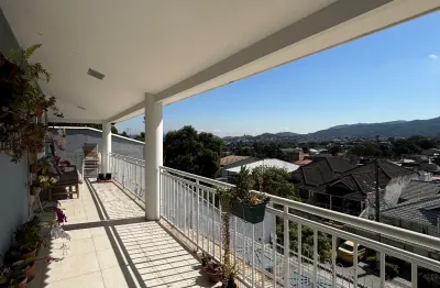 Ótima casa de 4 suítes em condomínio com vista panorâmica - jacarepaguá