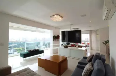Maravilhosa cobertura com 377m², vista incrível de frente ao parque ibirapuera