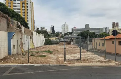 Terreno à venda na Rua Monsenhor Trebaure, Centro-Norte, Cuiabá