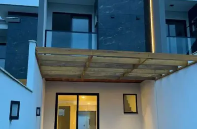 Casa com 3 quartos à venda na Rua Humanitas, 17, São Marcos, Joinville