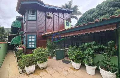 Casa com 4 quartos à venda na rua rouxinol, piratininga, niterói, 178 m2 por r$ 710.000