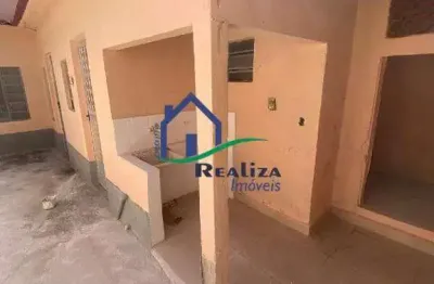 Casa com 2 quartos para alugar na rua rio de janeiro, trindade, são gonçalo, 60 m2 por r$ 800