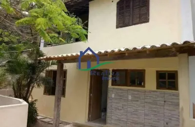 Casa com 3 quartos à venda na Rua Francisco da Costa Menezes, Maravista, Niterói, 360 m2 por R$ 395.000