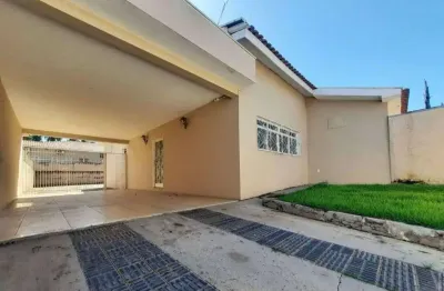 Casa com 3 quartos para alugar na Rua Doutor Antônio Carlos Montanhez, 605, Parque Residencial Comendador Mançor Daud, São José do Rio Preto por R$ 2.500