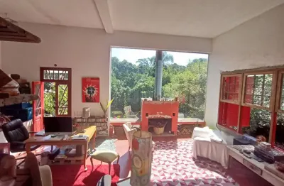 Amplo loft em condomínio com muita natureza. granja viana.