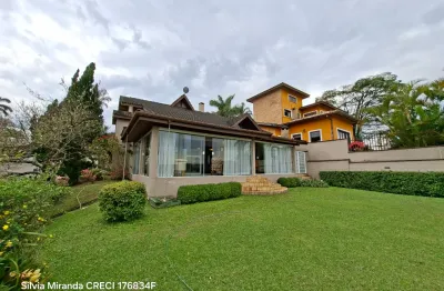 Elegancia e estilo clássico contemporâneo em condomínio na granja viana.