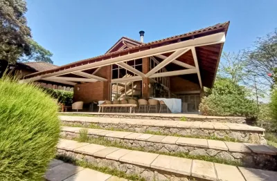 Residência exclusiva em condomínio fechado na granja viana.  lazer, conforto, privacidade e sofisticação com muita calidez!x de