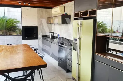 Aluga-se casa térrea semimobiliada de 140 m² no condomínio rio coxipó - 3 quartos sendo 1 suíte - espaço gourmet com piscina - bairro: jardim imperial - cuiabá (mt) - valor do aluguel: r$ 5.300,00 ( i