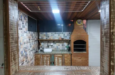 Excelente casa  com extensão de área de lazer em condomínio completo em campo grande