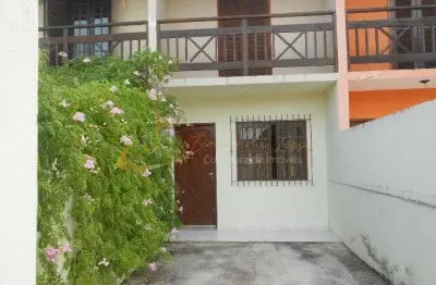 Lindo sobrado com ótima localização no bairro martim de sá