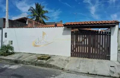 Ótima casa a venda com 3 quartos (1 suíte), no jd. porto novo - caraguatatuba / sp